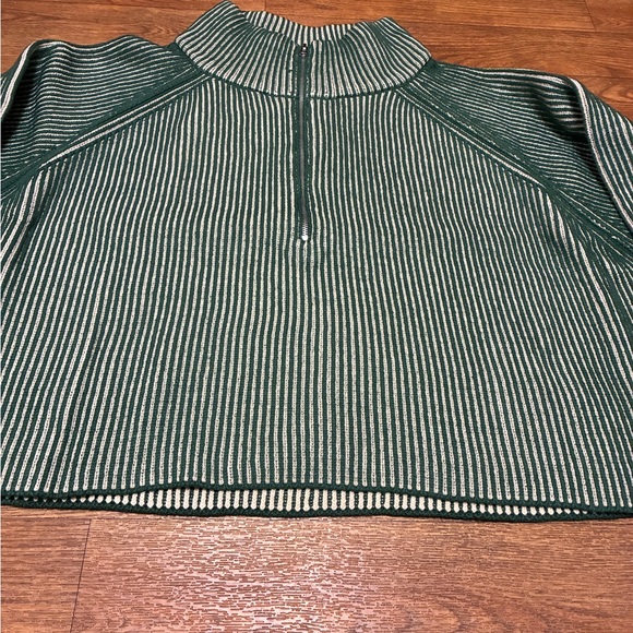 Zenana Green and White Striped Zip Up Sweater Size Large Cropped - Picture 2 of 9